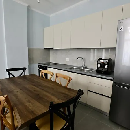 Eastwest Seaview Апартаменты Саранда