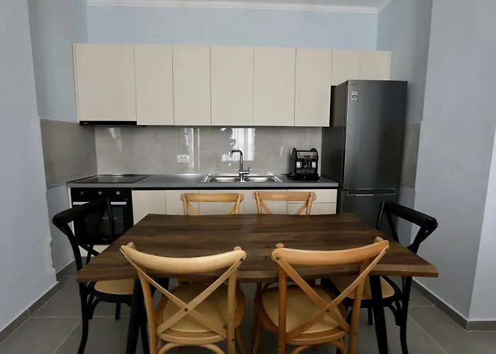 Апартаменты Eastwest Seaview Саранда