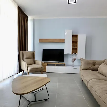 Eastwest Seaview Apartman *