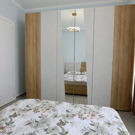 Eastwest Seaview Apartament Saranda