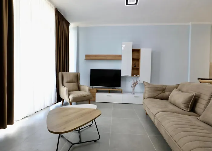 Eastwest Seaview Apartman *